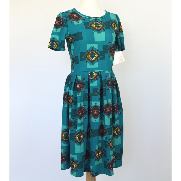 LuLaRoe Dresses & Skirts - NWT Amelia Pocket dress {LuLaRoe}